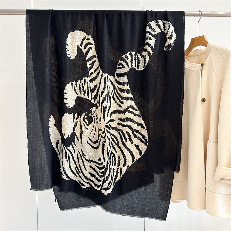 Aslan Desenli Püsküllü Kaşmir  - Winter Clothing Hong Kong incelemesi ve fiyatı